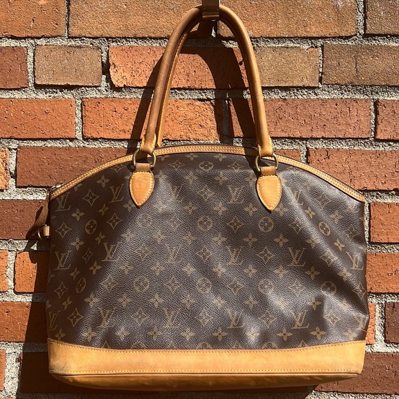 Authentic Louis Vuitton Lock It Horizontal Shoulder Bag LV Monogram Brown Tan - Picture 5 of 17